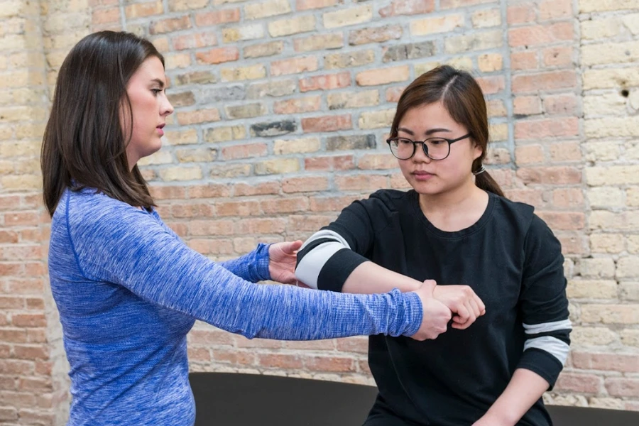 Prep Performance Center in Chicago offers Joint Mobilization for pain relief and total recovery.